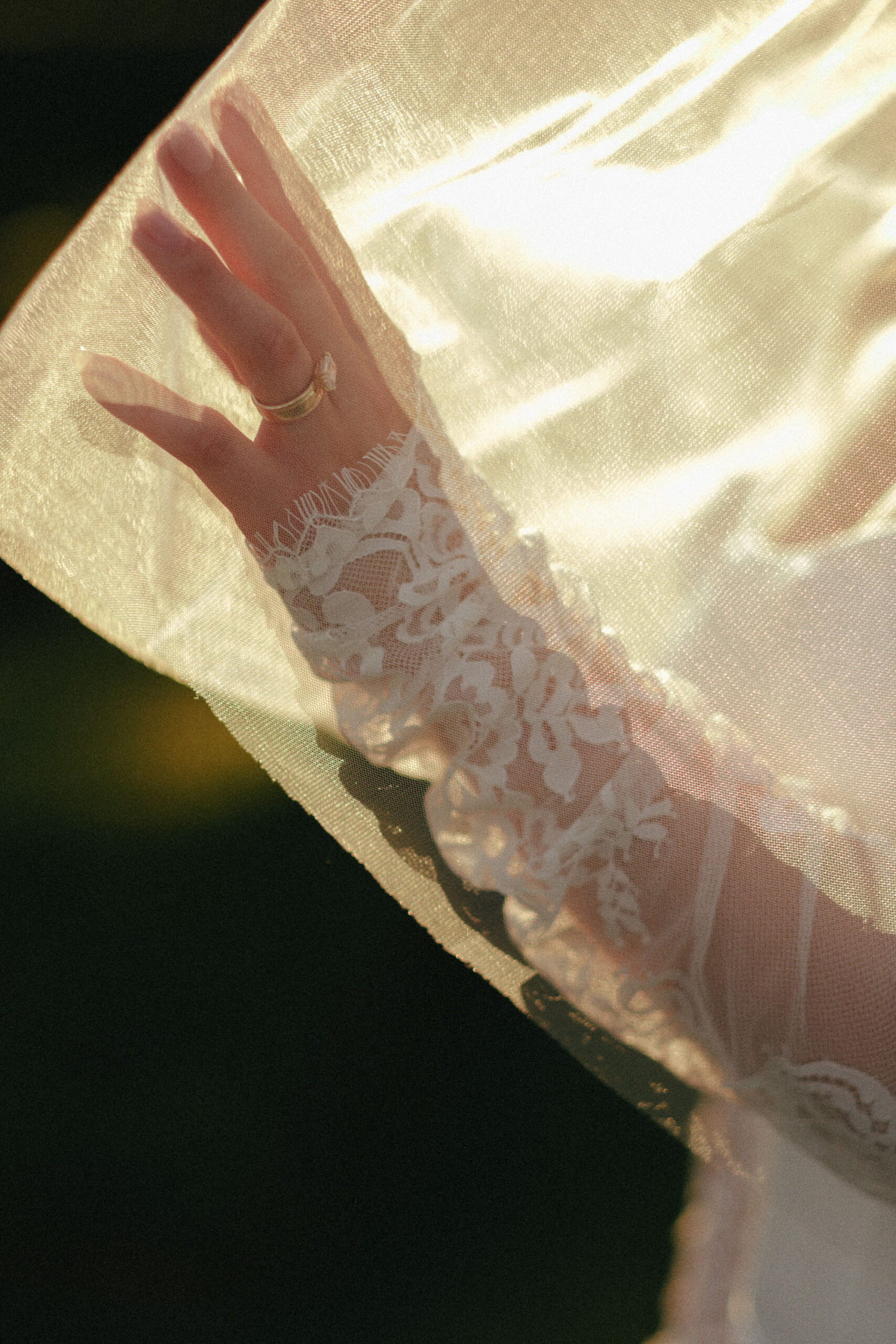 bride details hand